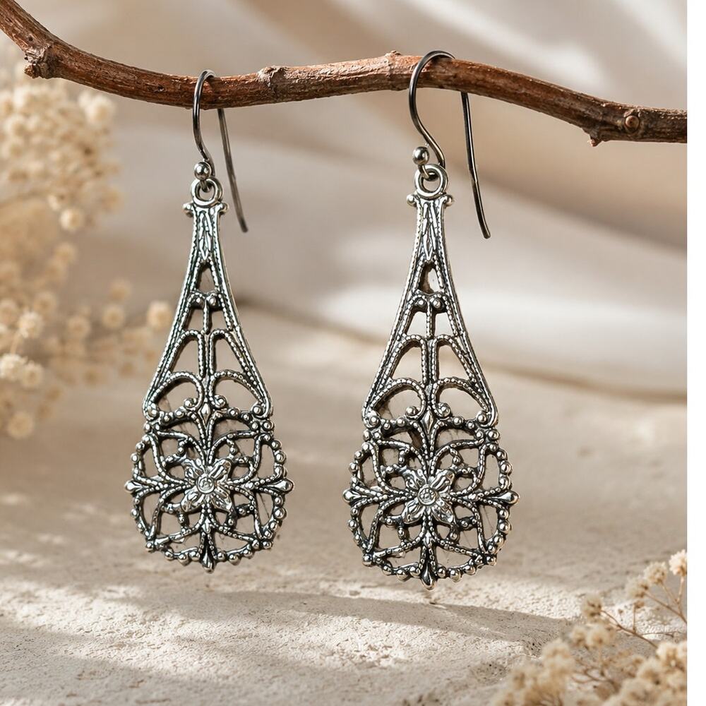 Vintage Silver Filigree Teardrop Dangle Earrings Boho Victorian Cottagecore